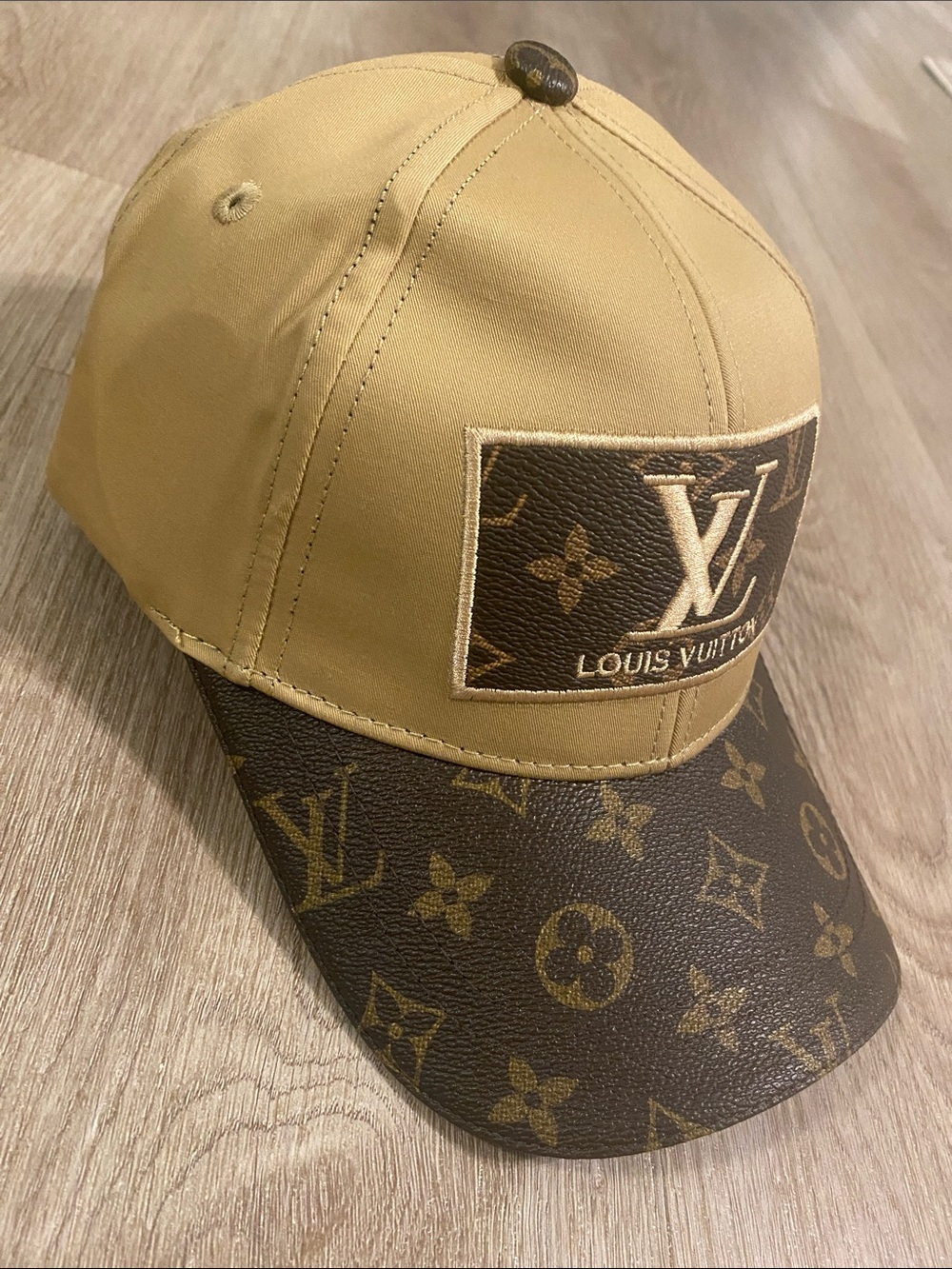 Louis Vuitton Tan & Brown Monogram Baseball Cap Unisex-Adjustable - Picture 2 of 7